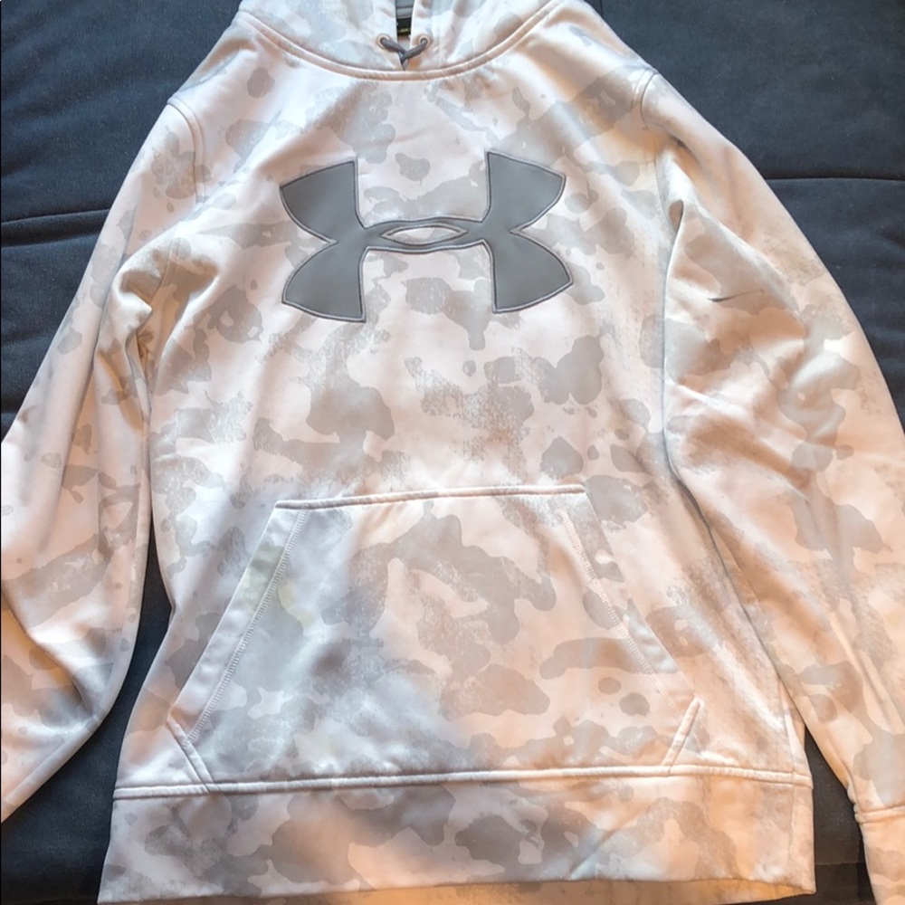 Under Armor sweatshirt